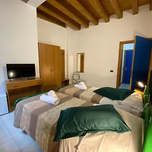 Affittacamere Casa Santa Caterina E Sant Antonio, Padova